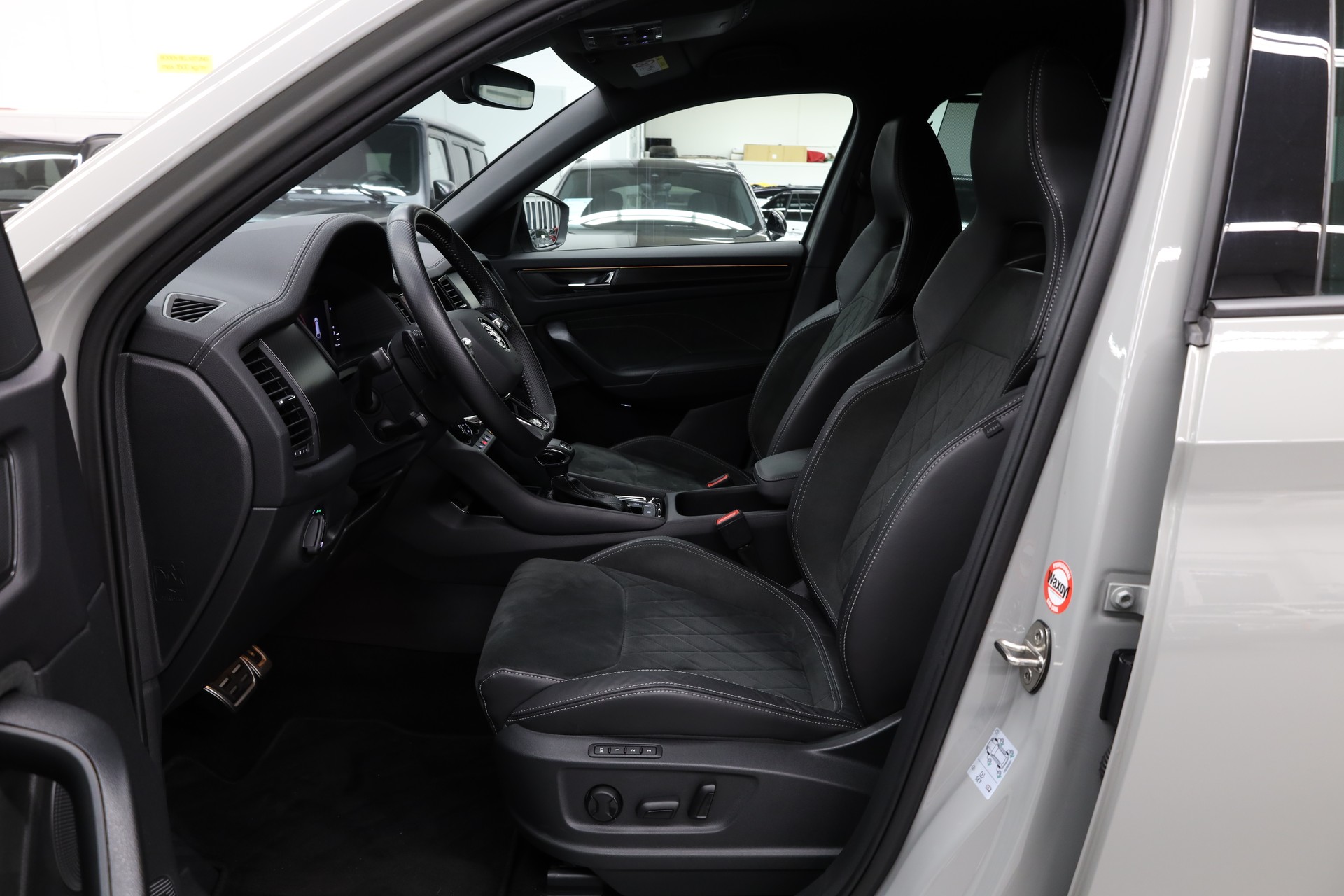 SKODA Kodiaq 2.0 TSI Sportline DSG-image-14