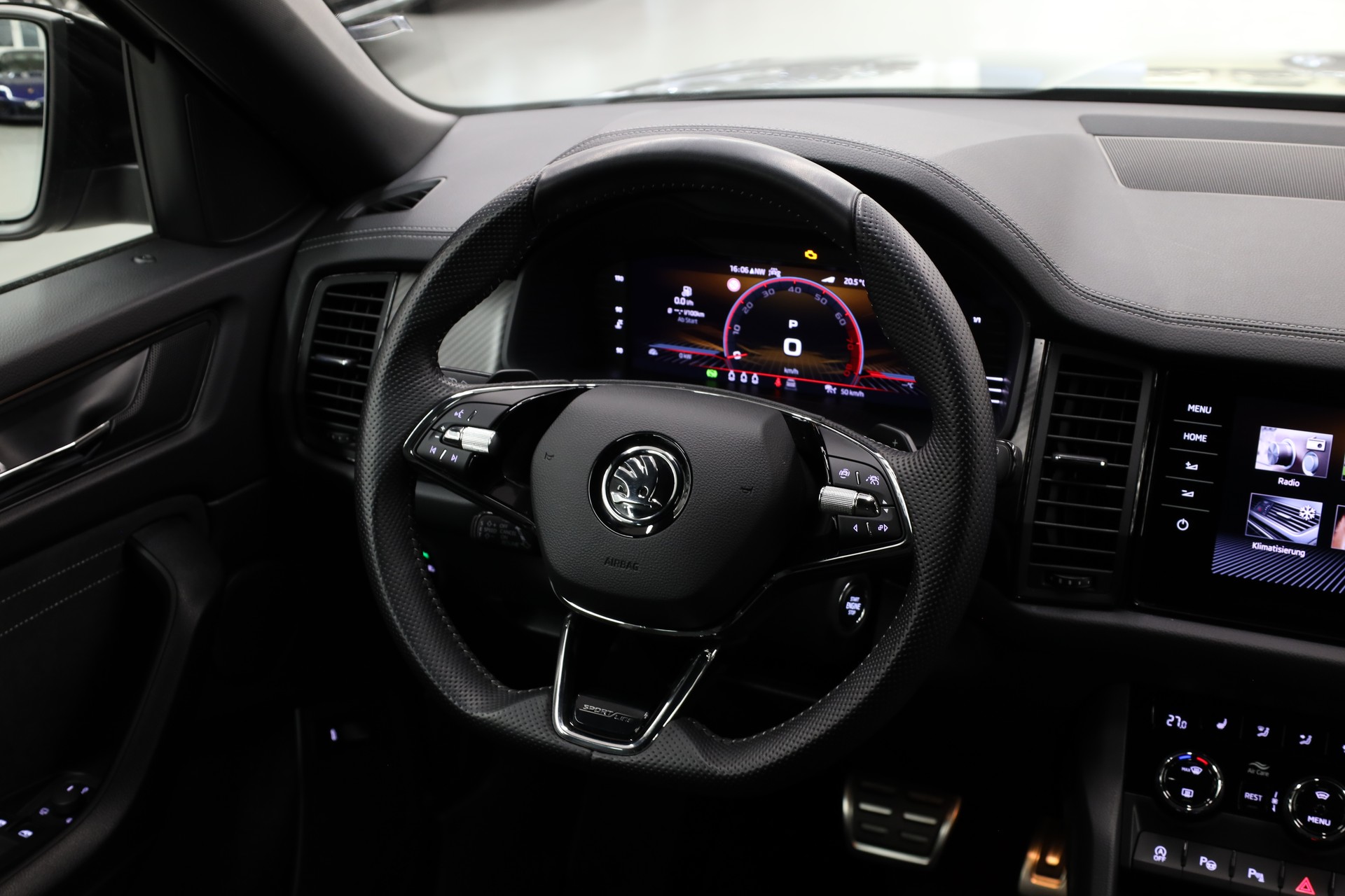 SKODA Kodiaq 2.0 TSI Sportline DSG-image-18