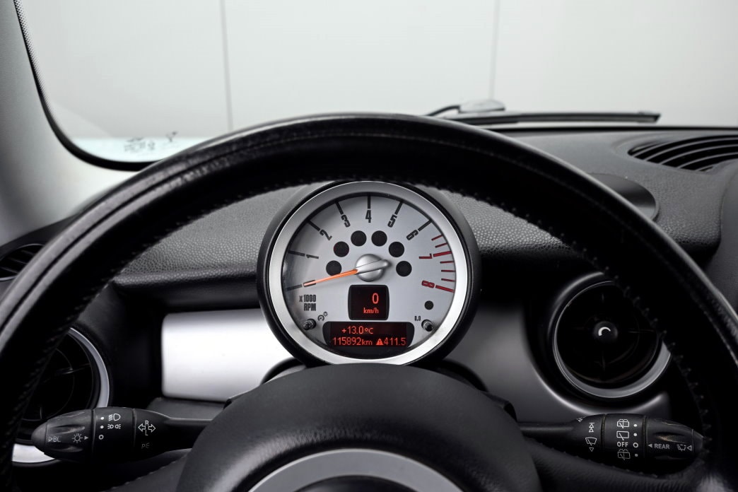 MINI Clubman Cooper-image-10