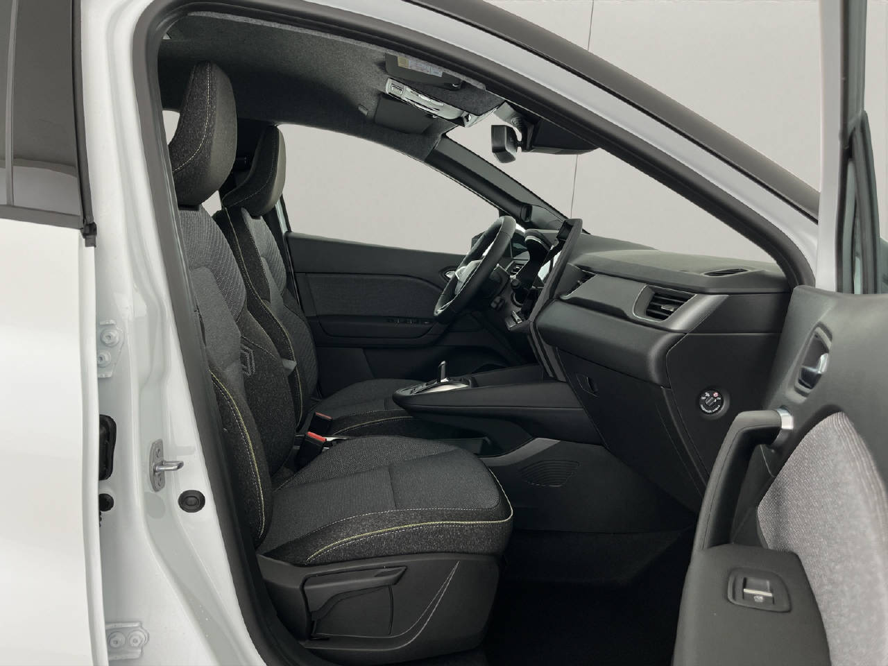 RENAULT Captur 1.8 E-Tech techno-image-15