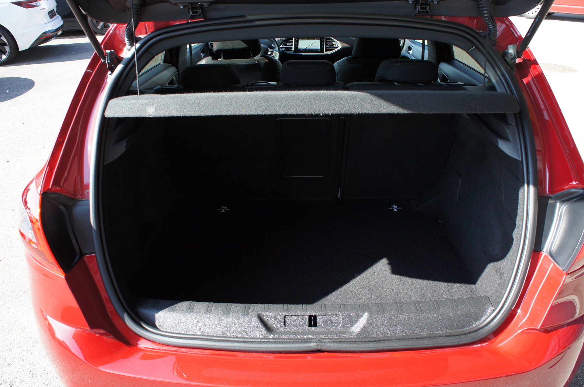 PEUGEOT 308 1.2 Pure Tech GT Line-image-11