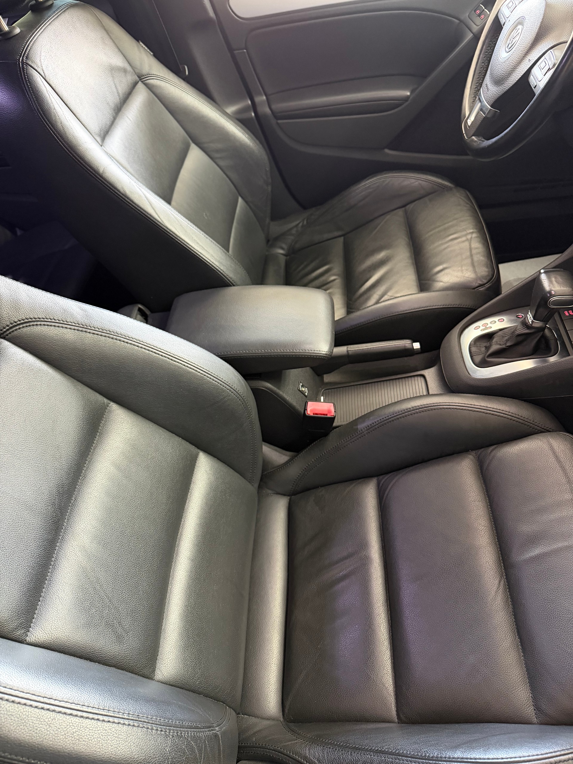 VW Golf 1.4 TSI Highline DSG-image-4