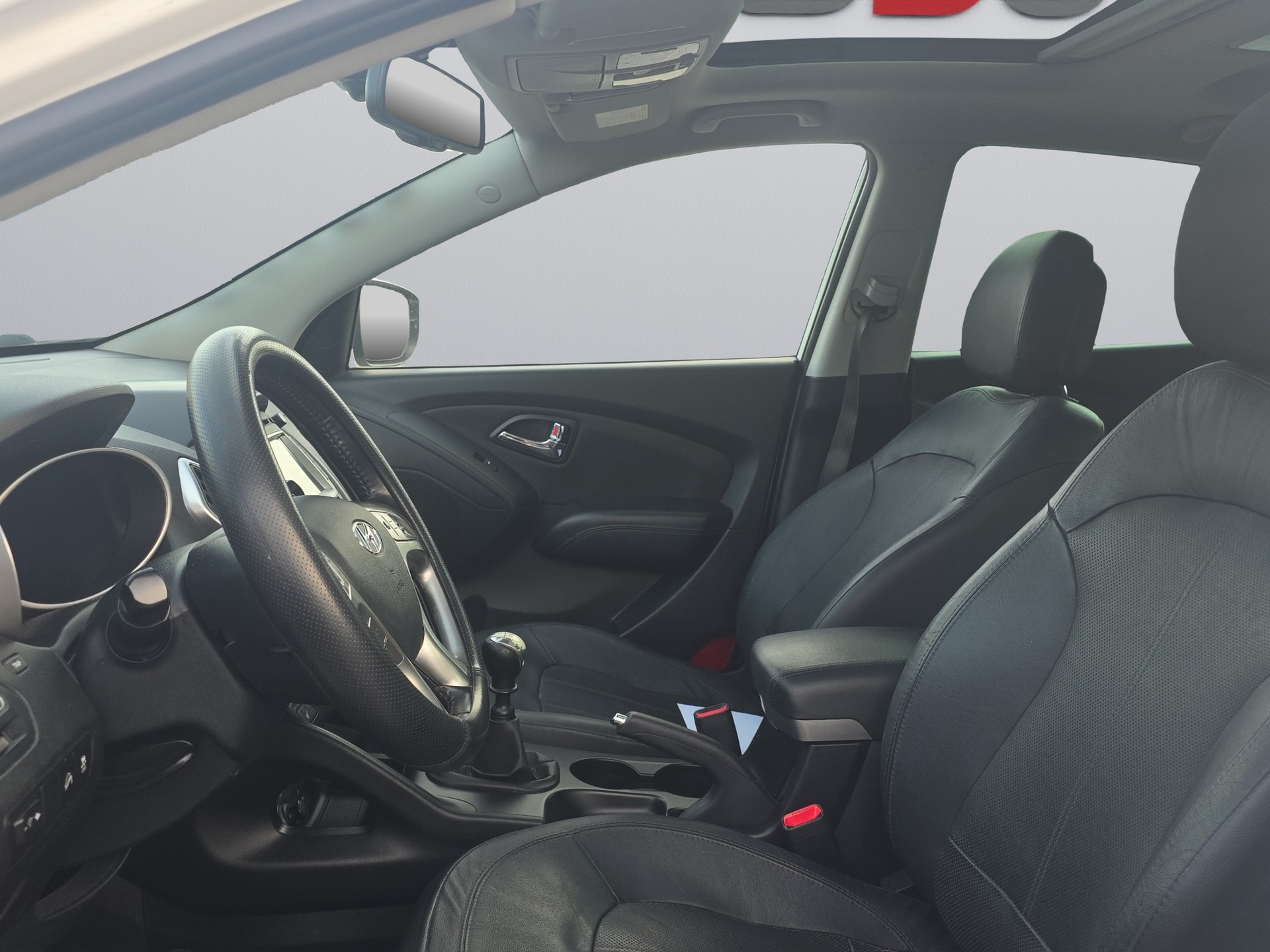 HYUNDAI iX35-image-8