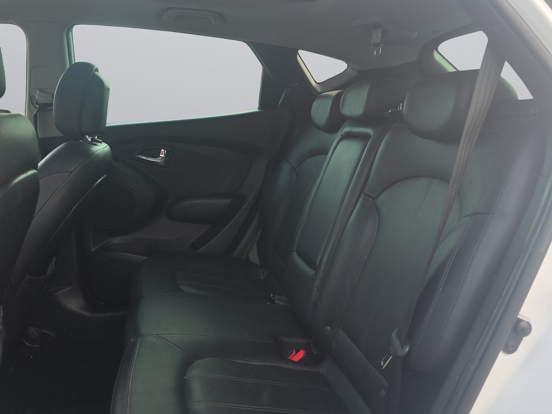 HYUNDAI iX35-image-13