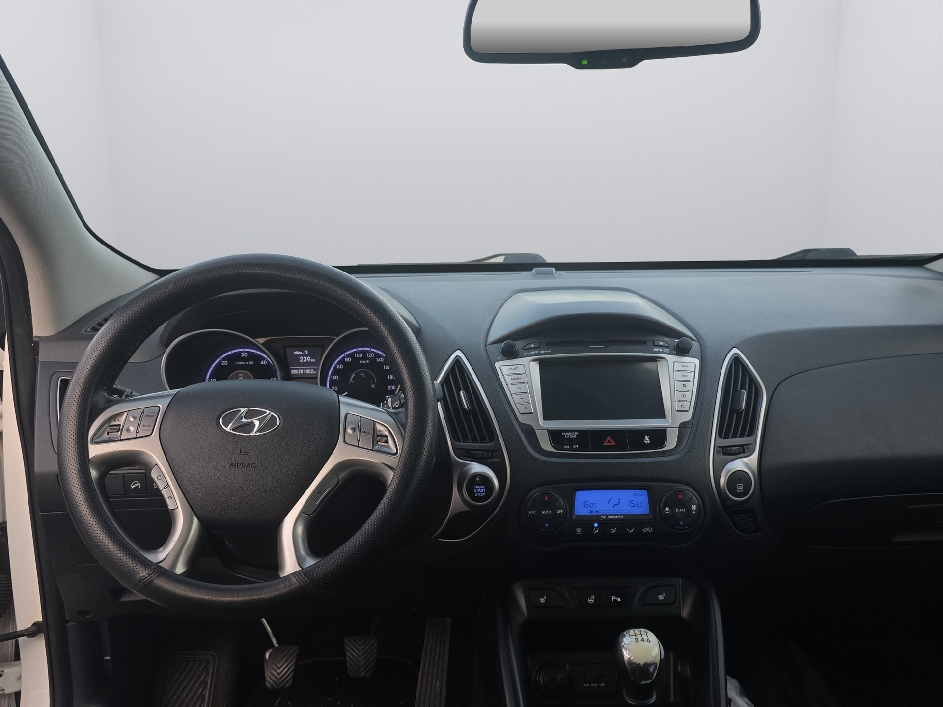 HYUNDAI iX35-image-11