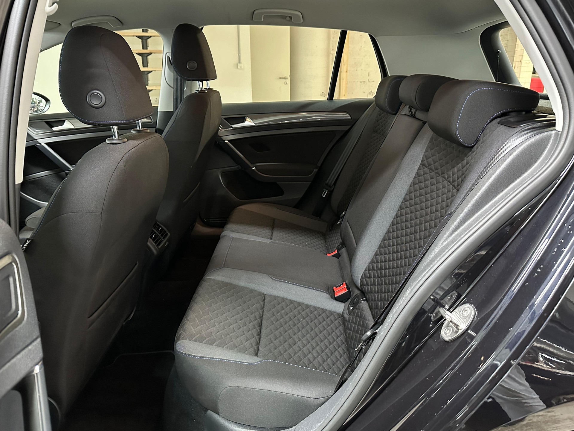 VW Golf 1.0 TSI Comfortline DSG-image-10