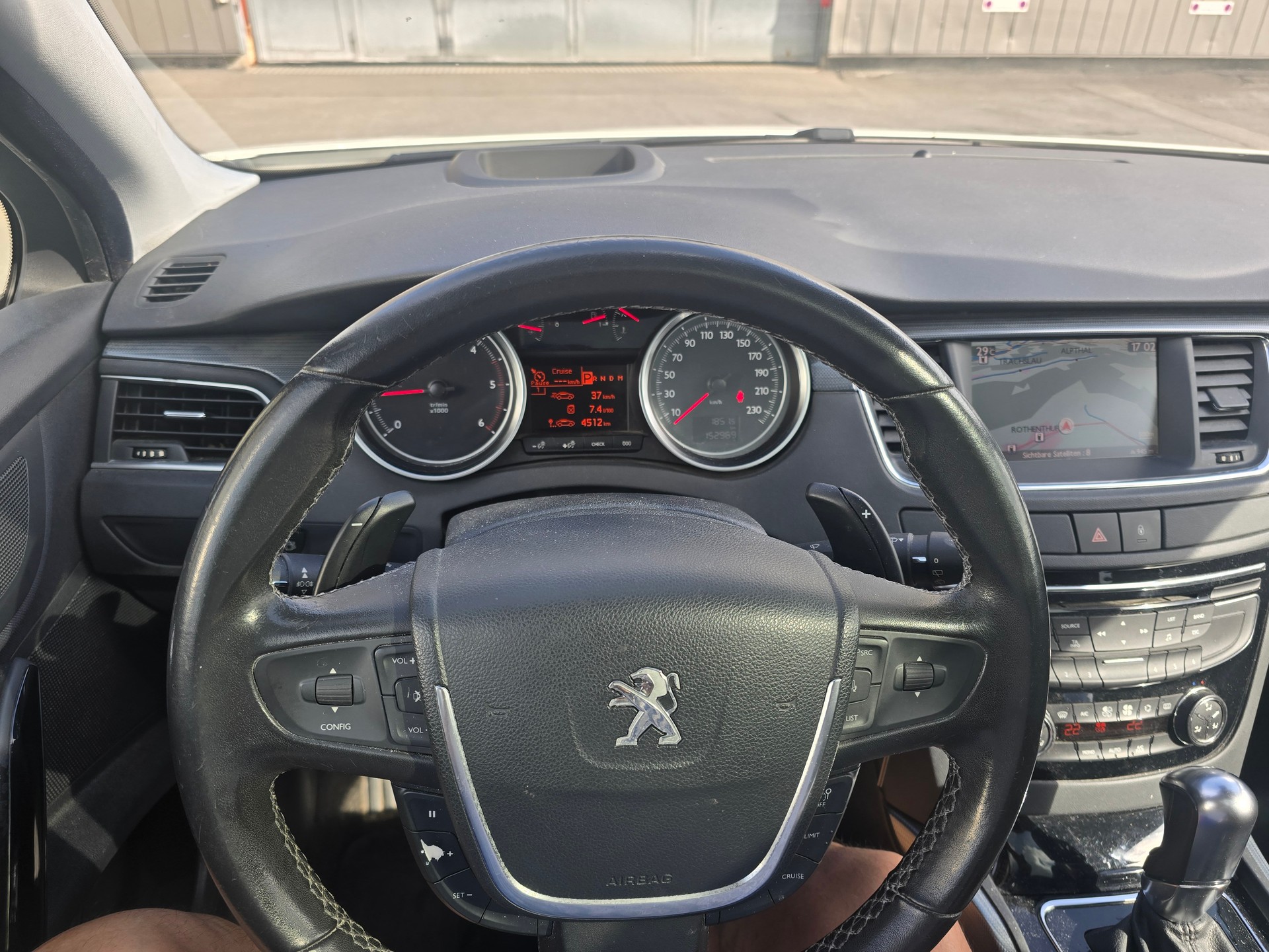 PEUGEOT 508 SW 2.0 HDI Business Automatic-image-8