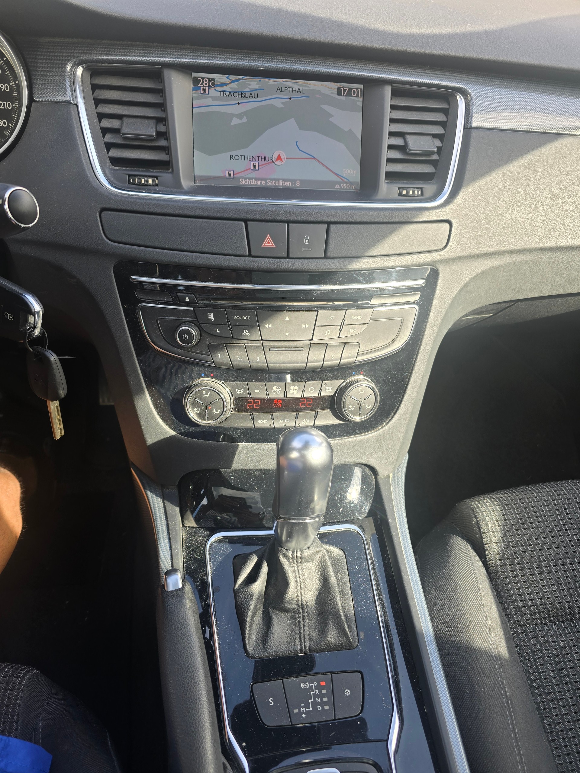 PEUGEOT 508 SW 2.0 HDI Business Automatic-image-11
