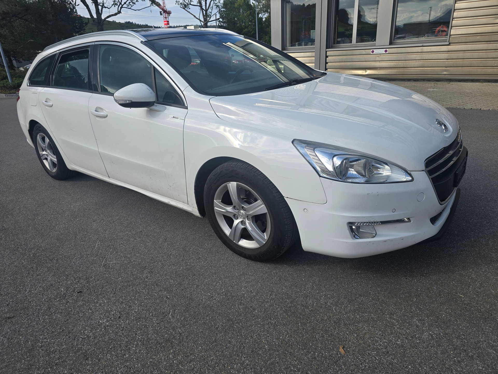 PEUGEOT 508 SW 2.0 HDI Business Automatic-image-2