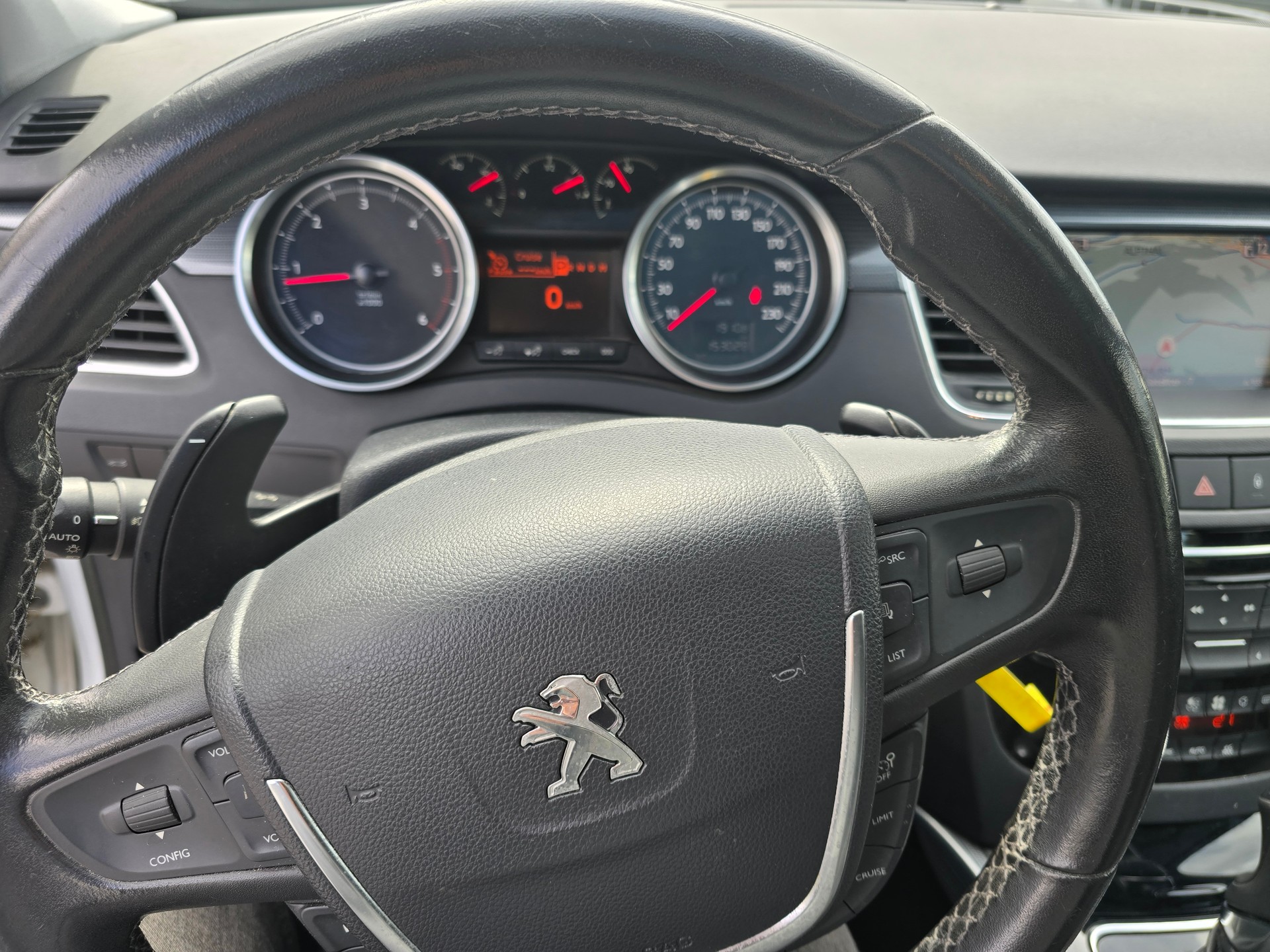 PEUGEOT 508 SW 2.0 HDI Business Automatic-image-8