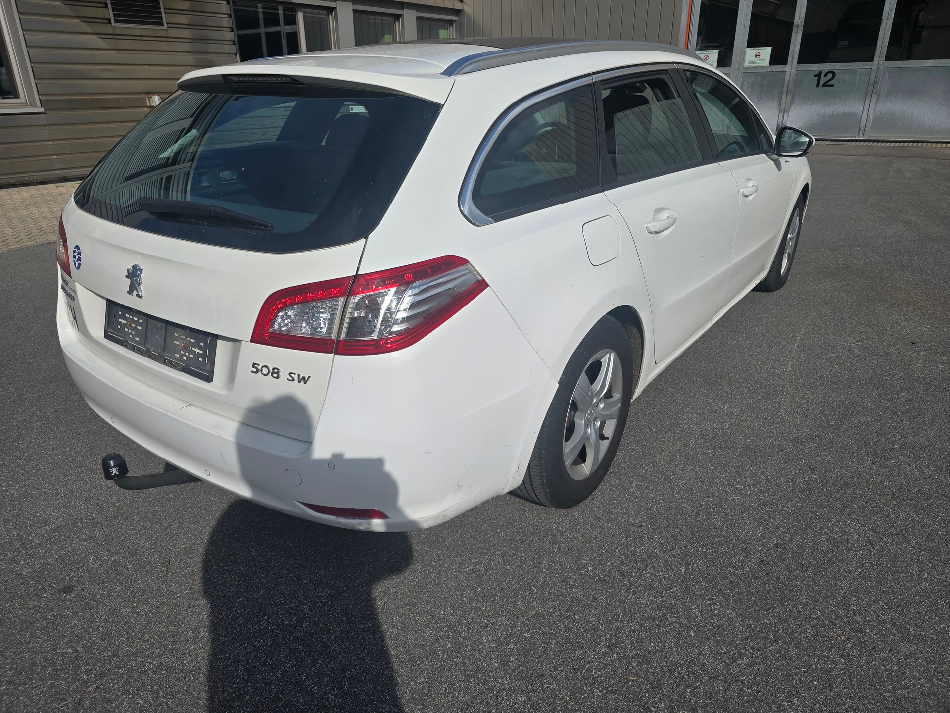 PEUGEOT 508 SW 2.0 HDI Business Automatic-image-5