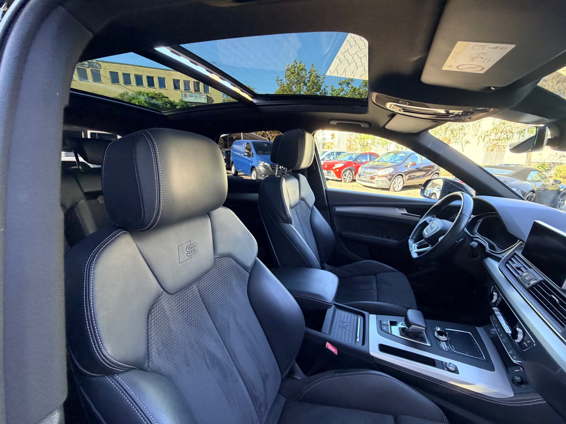 AUDI Q5 45 TFSI sport quattro S-tronic-image-10