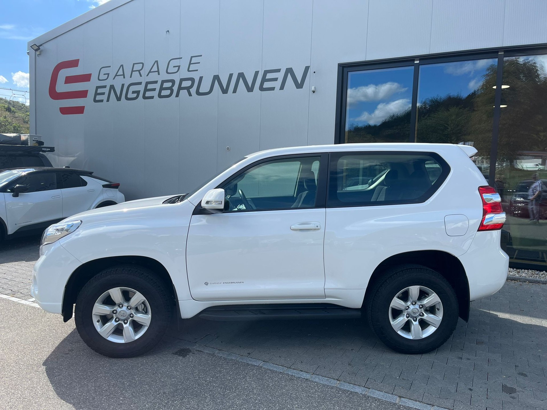 TOYOTA Land Cruiser 2.8TD Luna Automatic-image-1