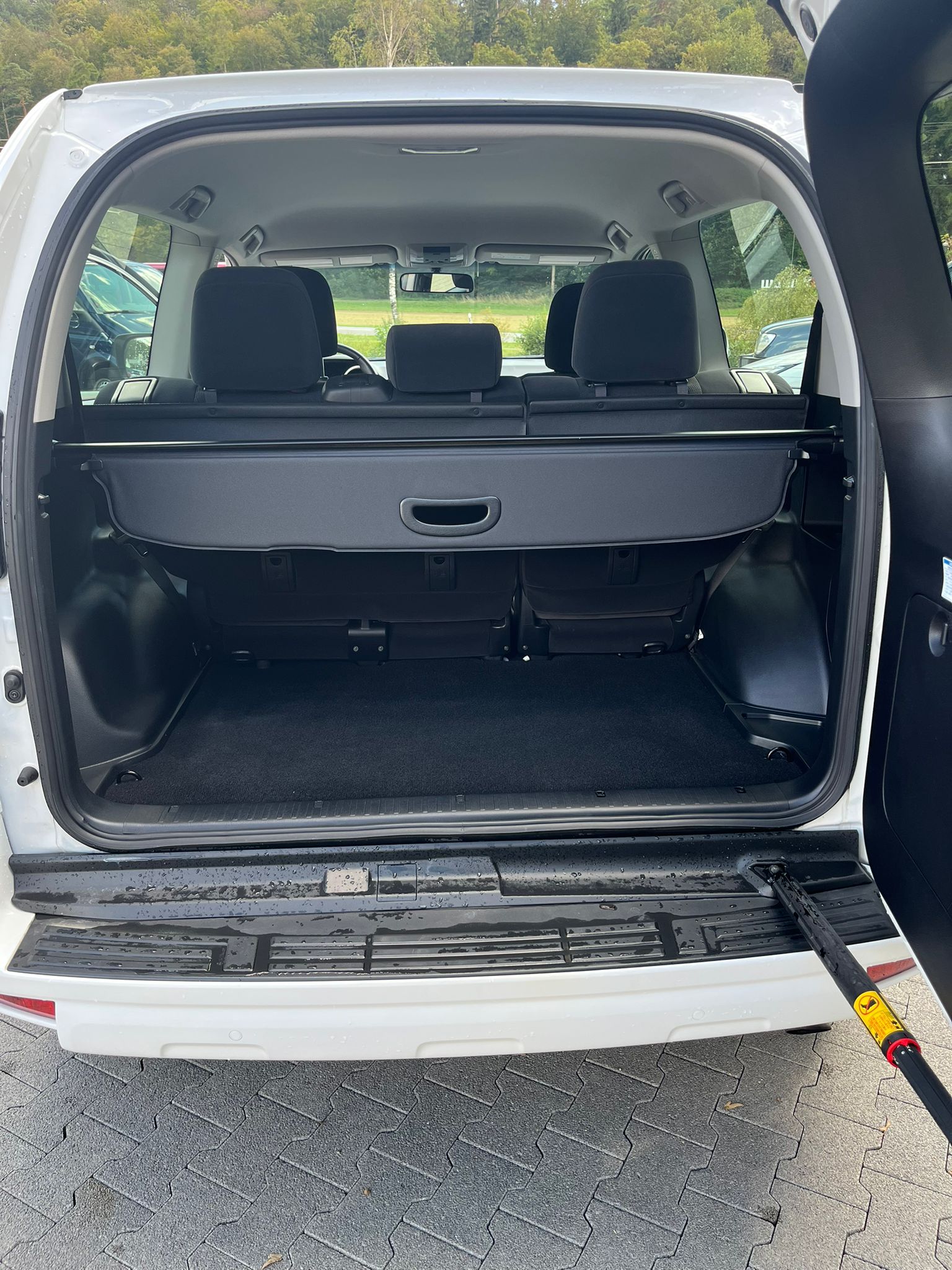 TOYOTA Land Cruiser 2.8TD Luna Automatic-image-12