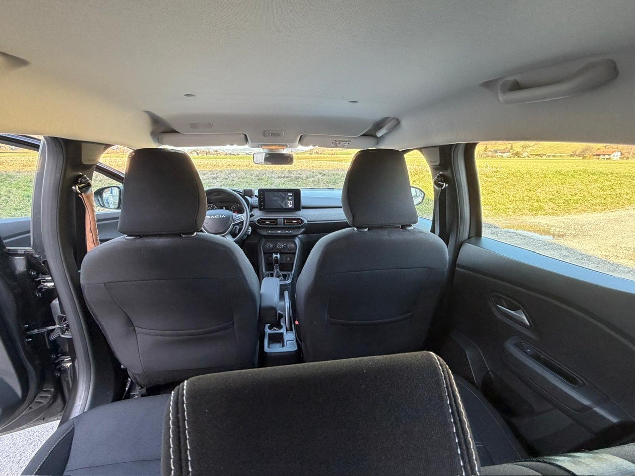 DACIA Sandero Stepway TCe 90 Comfort CVT-image-8