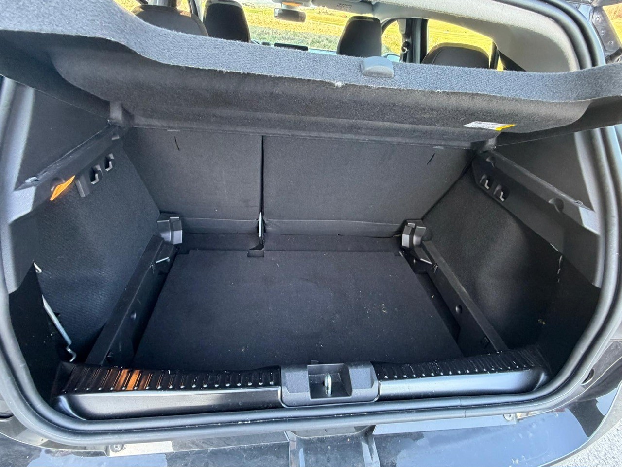DACIA Sandero Stepway TCe 90 Comfort CVT-image-12