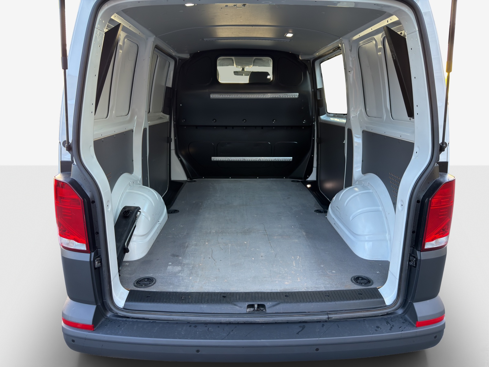 VW T6.1 2.0 TDI-image-12