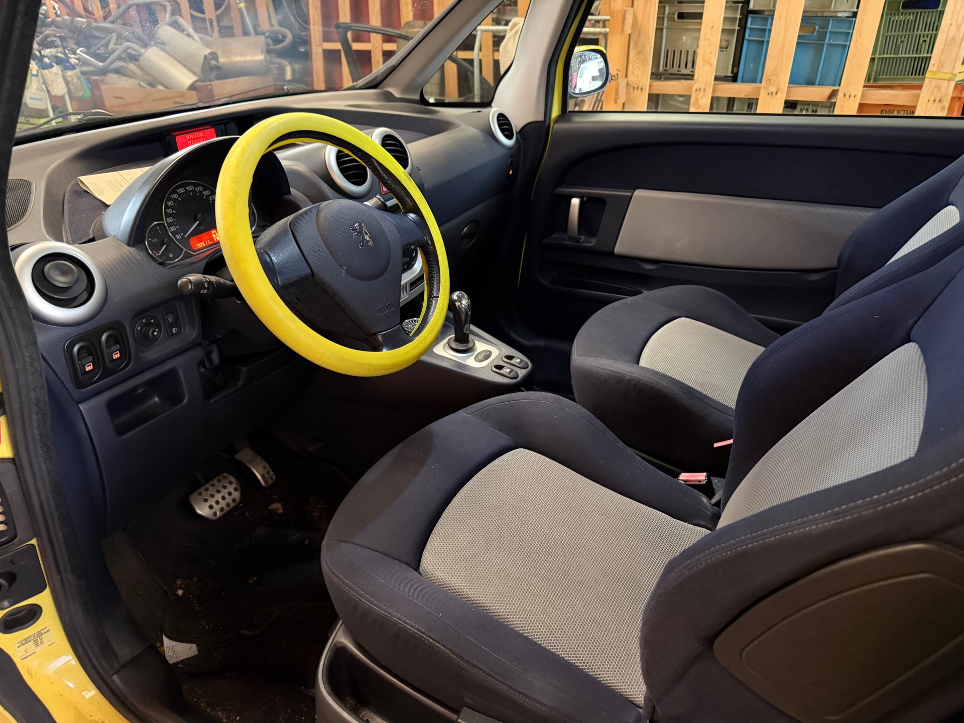 PEUGEOT 1007 1.6 Sport(y) 2-Tronic-image-4
