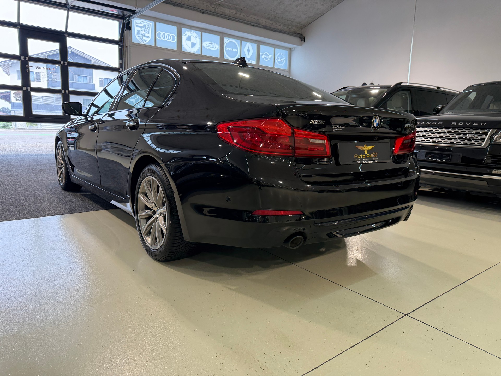 BMW 530d xDrive Sport Line Steptronic-image-3