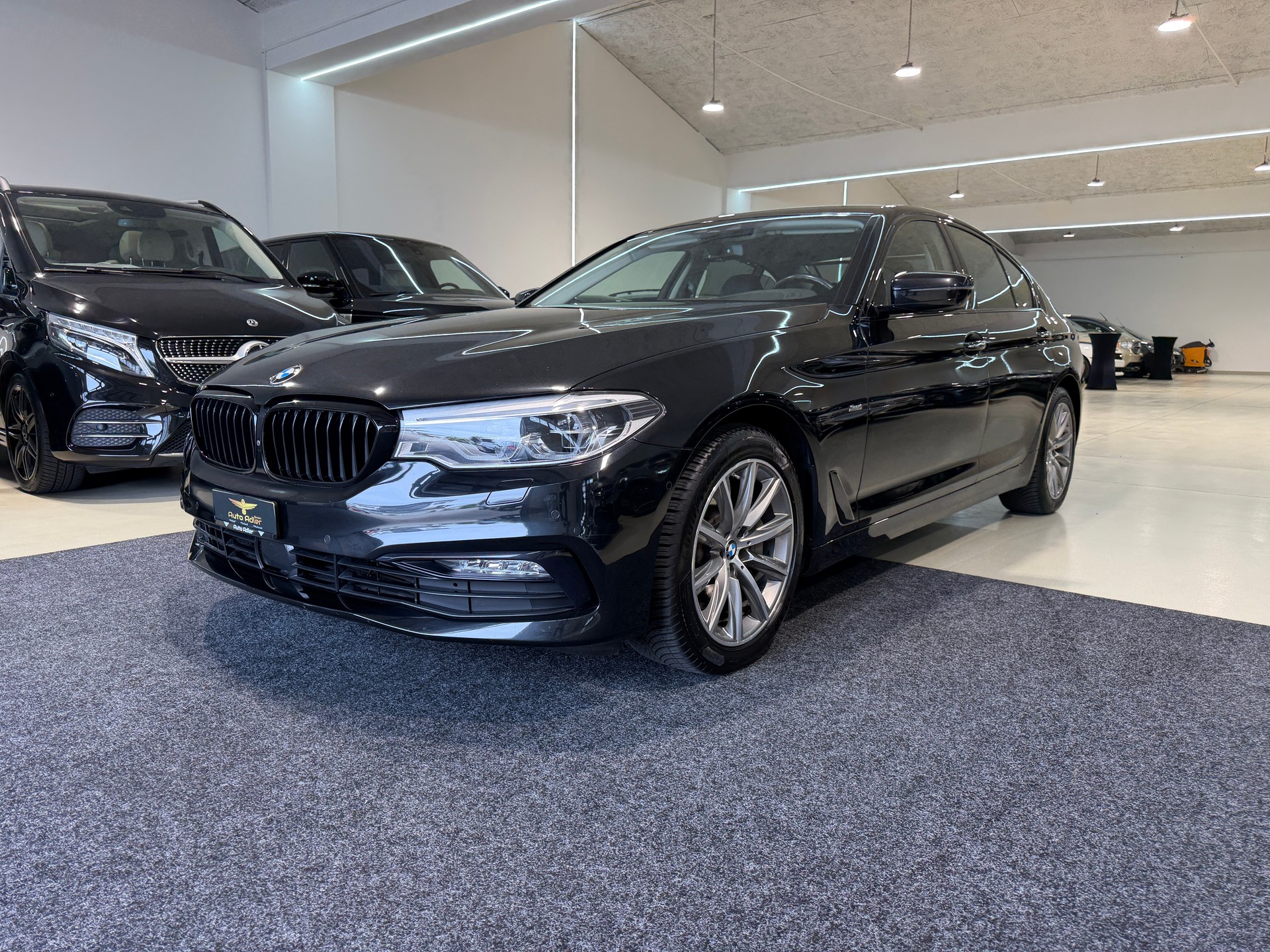 BMW 530d xDrive Sport Line Steptronic-image-1