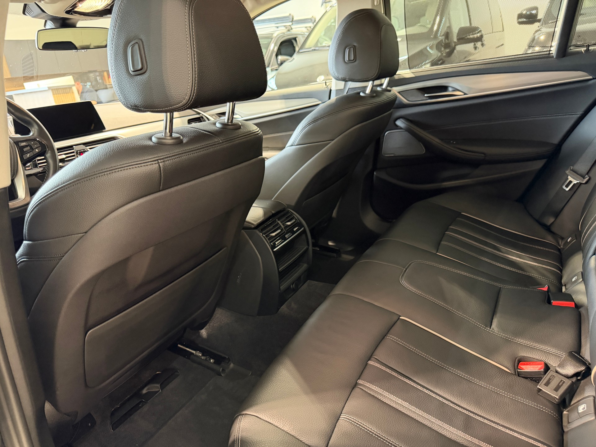 BMW 530d xDrive Sport Line Steptronic-image-10