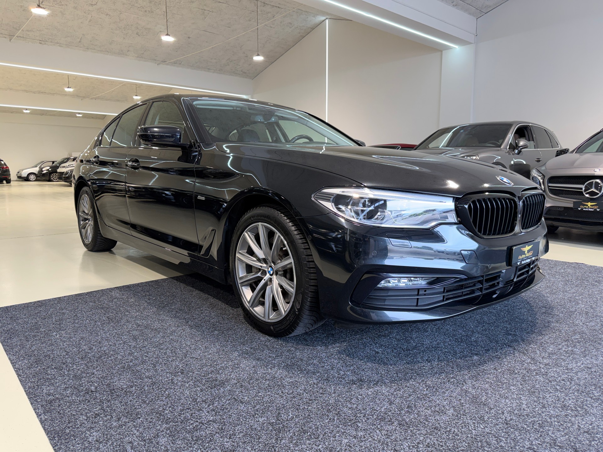 BMW 530d xDrive Sport Line Steptronic-image-2