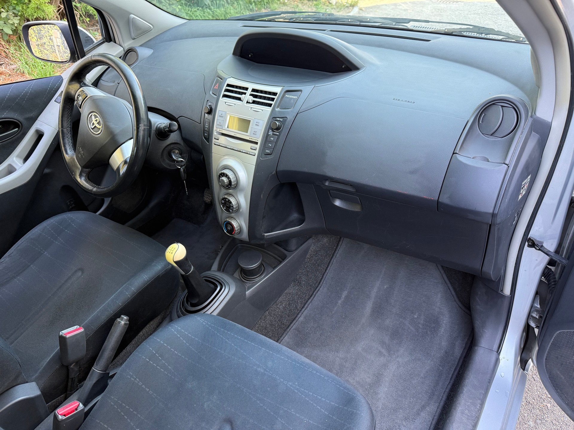 TOYOTA Yaris 1.3 Linea Luna-image-8
