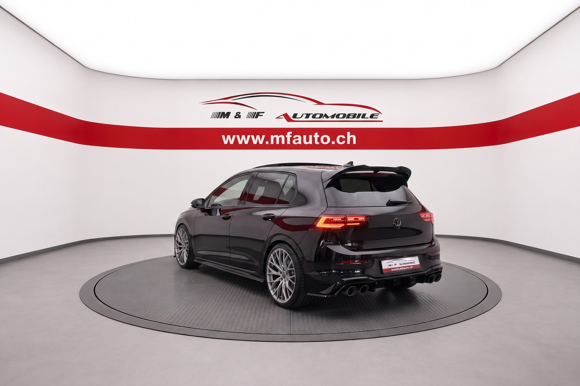 VW Golf VIII 2.0 TSI R DSG 4motion R-Performance * Panorama *-showroom-element-3