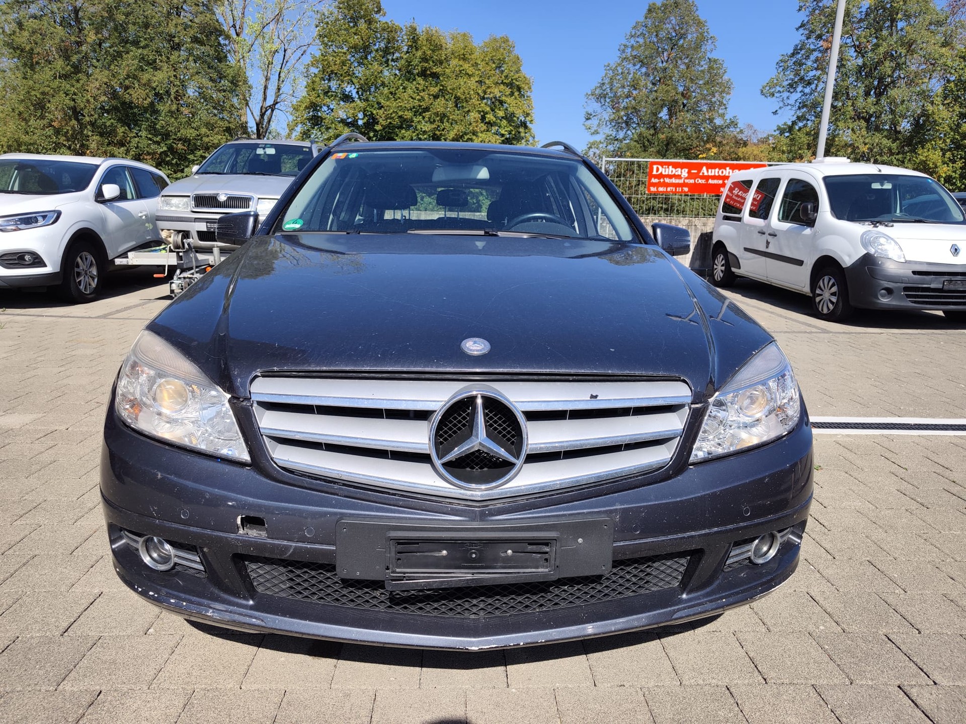 MERCEDES-BENZ C 250 CGI BlueEfficiency Automatic-image-2