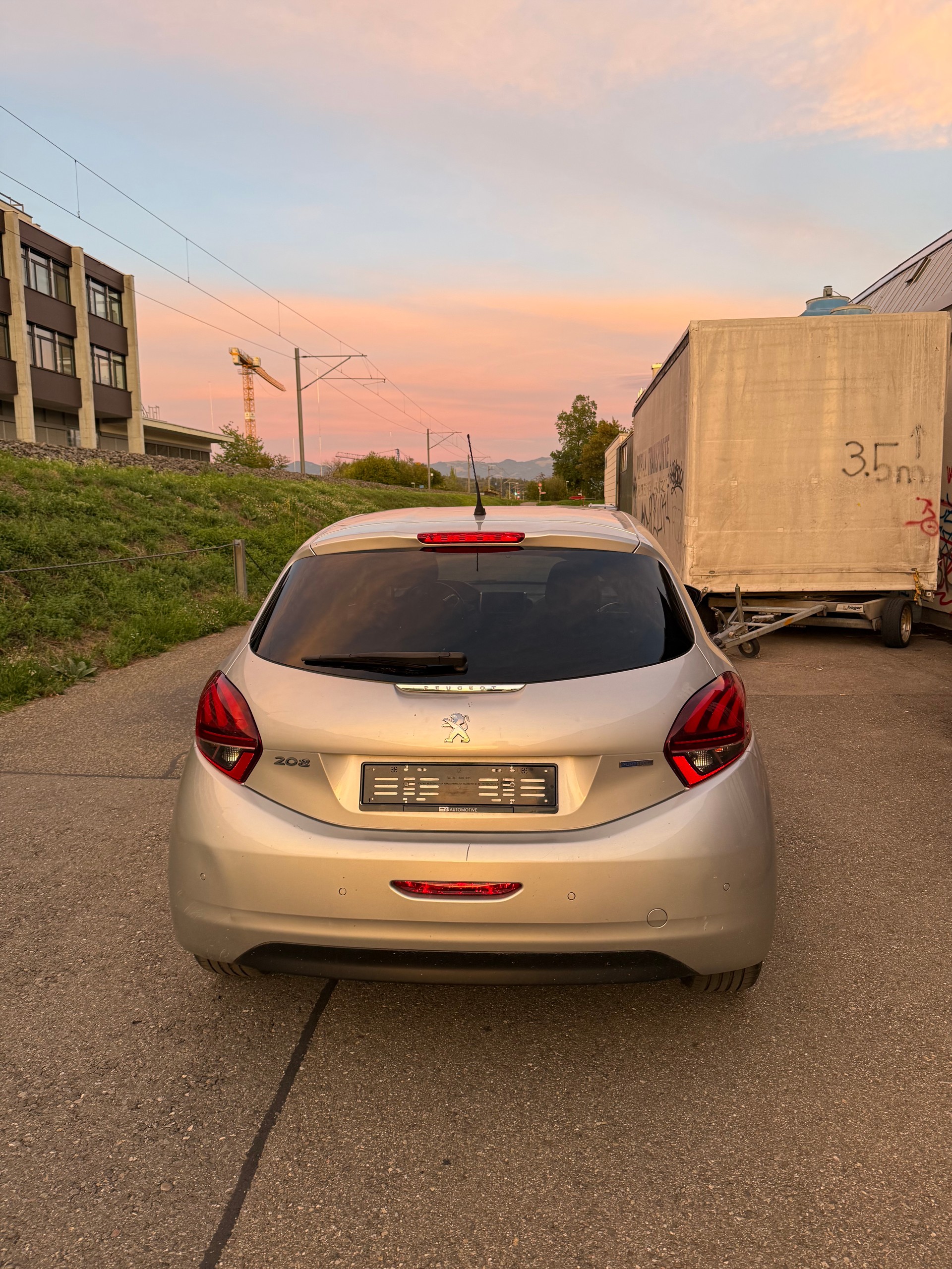 PEUGEOT 1.2 PureTech Style-image-2