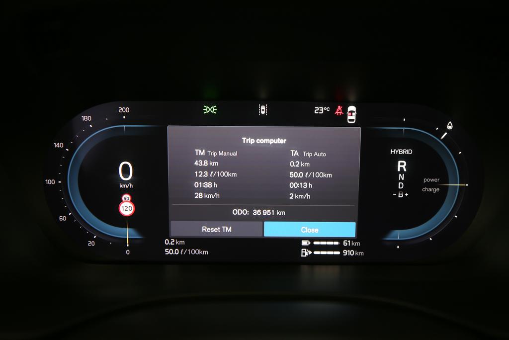 VOLVO XC60 2.0 T8 TE Polestar eAWD-image-16