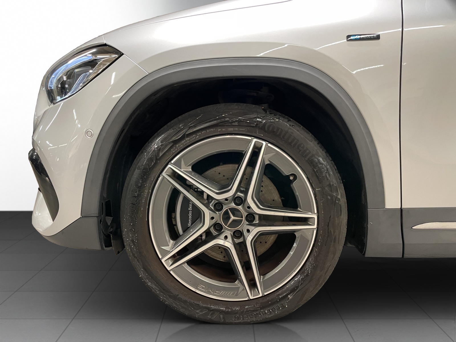 MERCEDES-BENZ GLA 250e AMG Line 8G-DCT-image-6