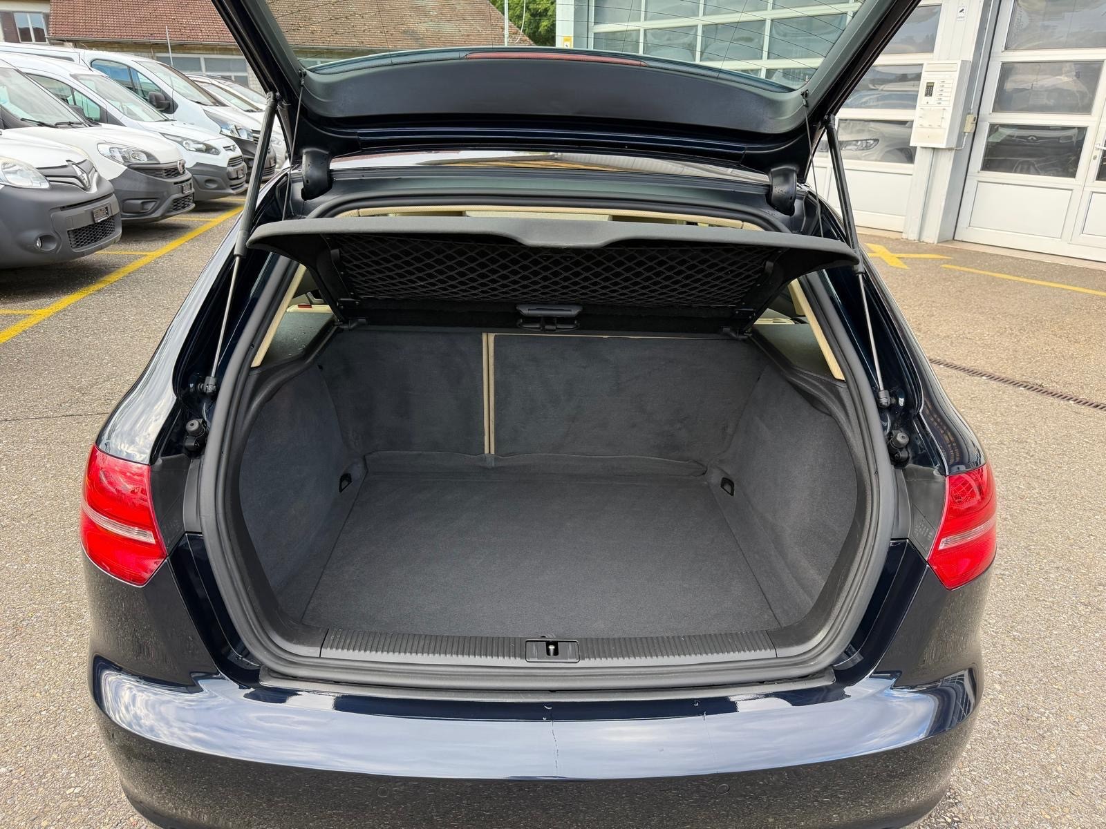 AUDI A3 Sportback 1.8 TFSI Ambiente quattro-image-14