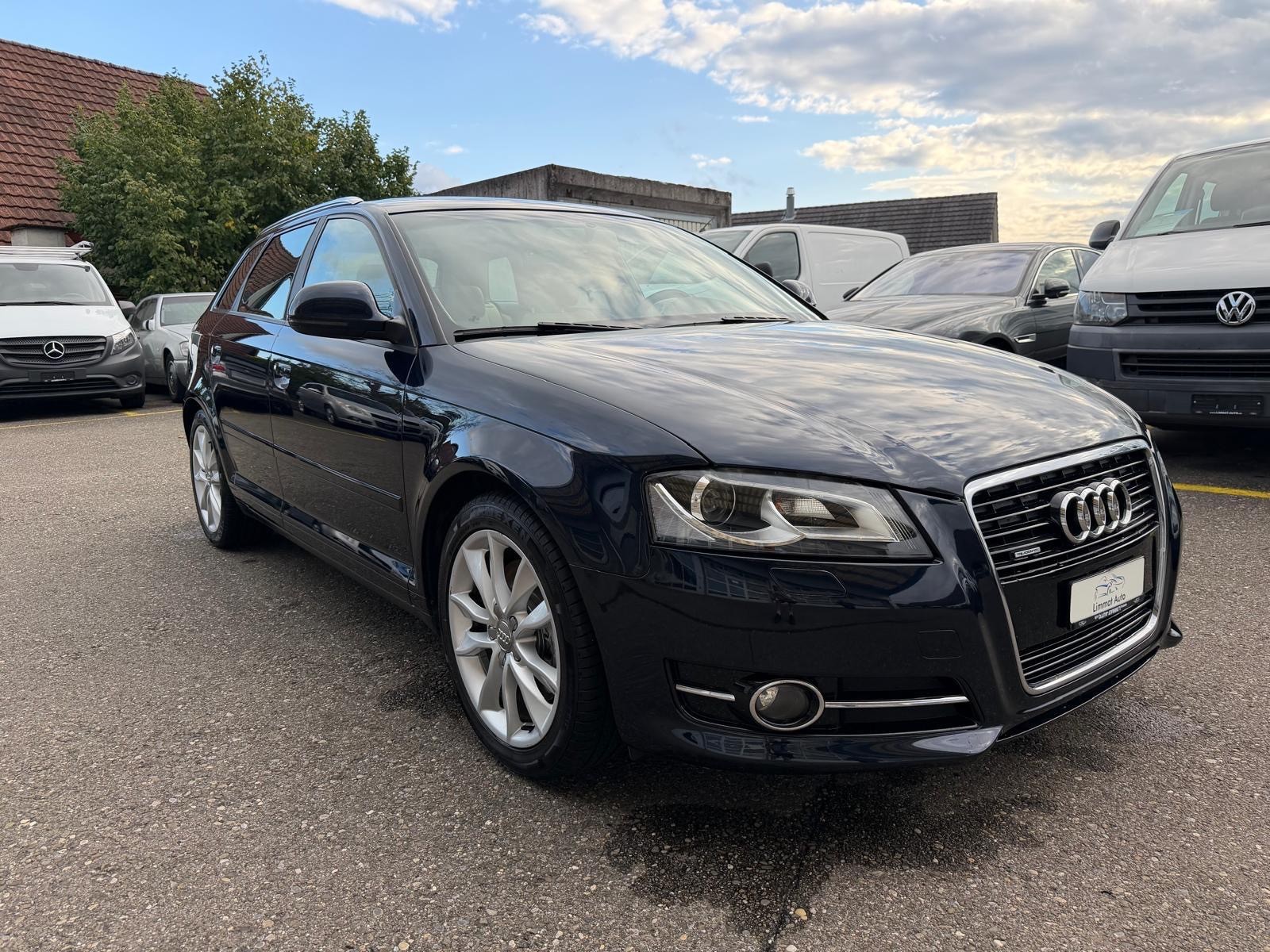 AUDI A3 Sportback 1.8 TFSI Ambiente quattro-image-2