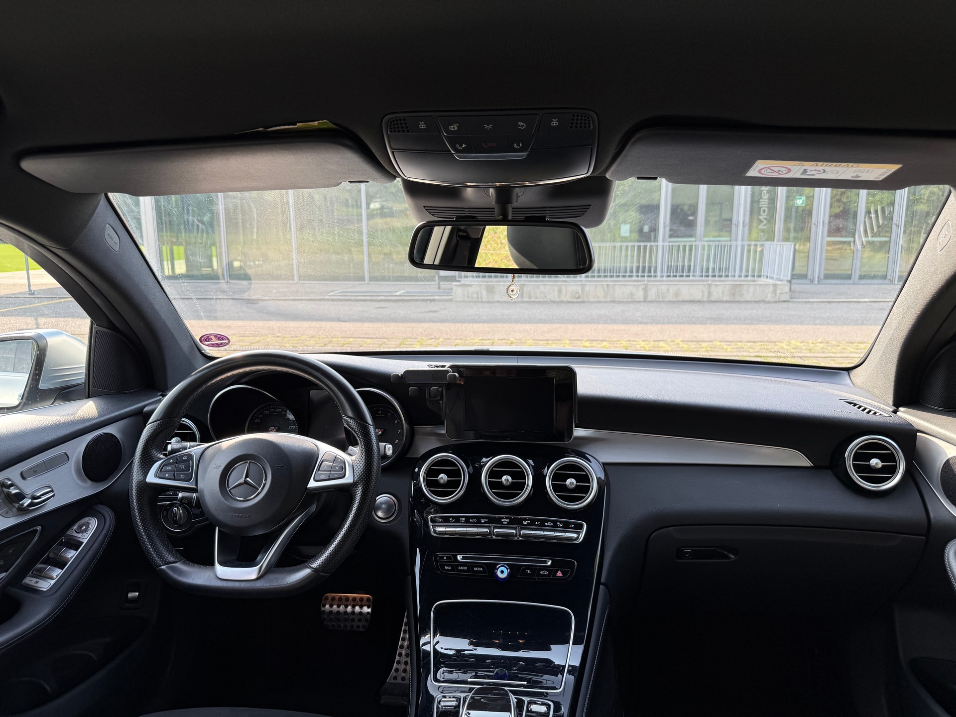 MERCEDES-BENZ GLC 250 AMG Line 4m-image-7