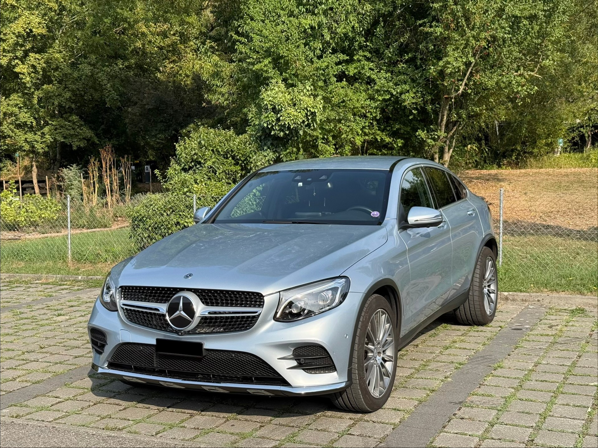 MERCEDES-BENZ GLC 250 AMG Line 4m-image-0