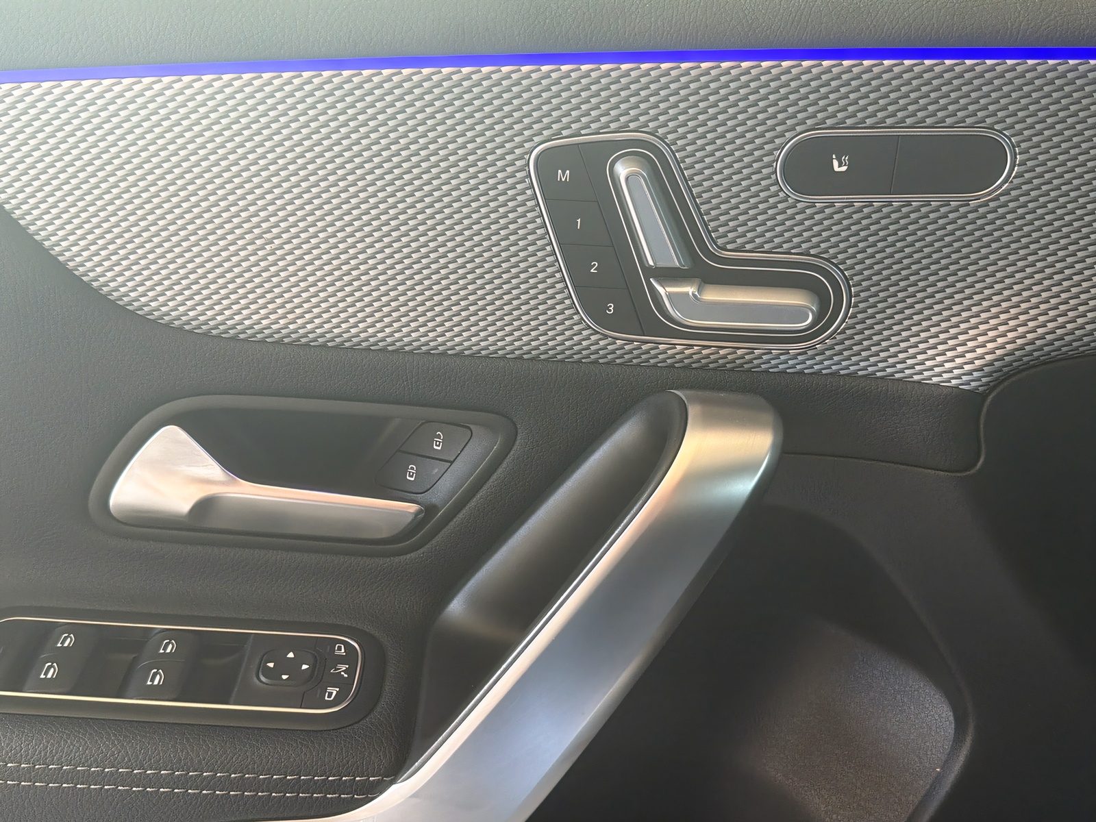 MERCEDES-BENZ A-Klasse W177 A 200 d Progressive 4m-image-15