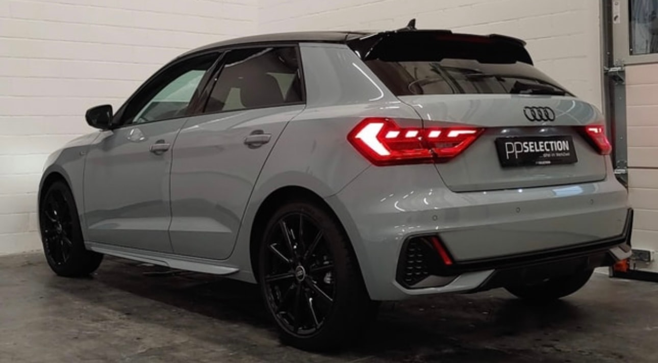 AUDI 1.5 35 TFSI S Line S-Tronic-image-1