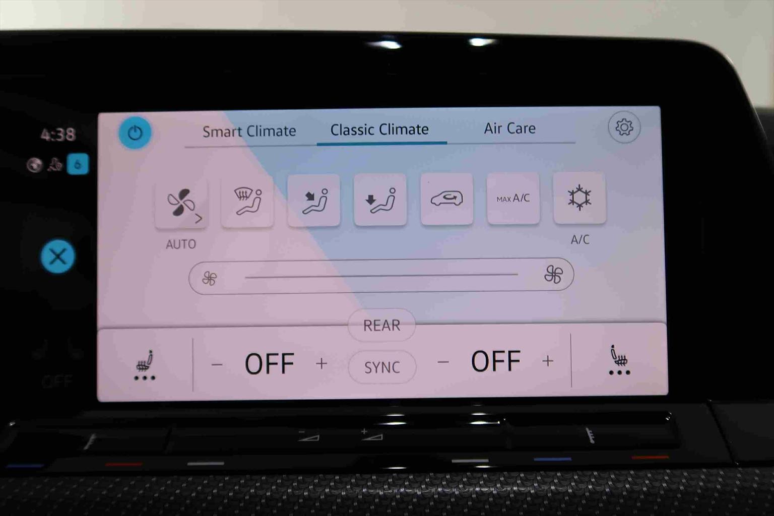 VW Golf 8 1.5 eTSI mHEV R-Line DSG-image-12