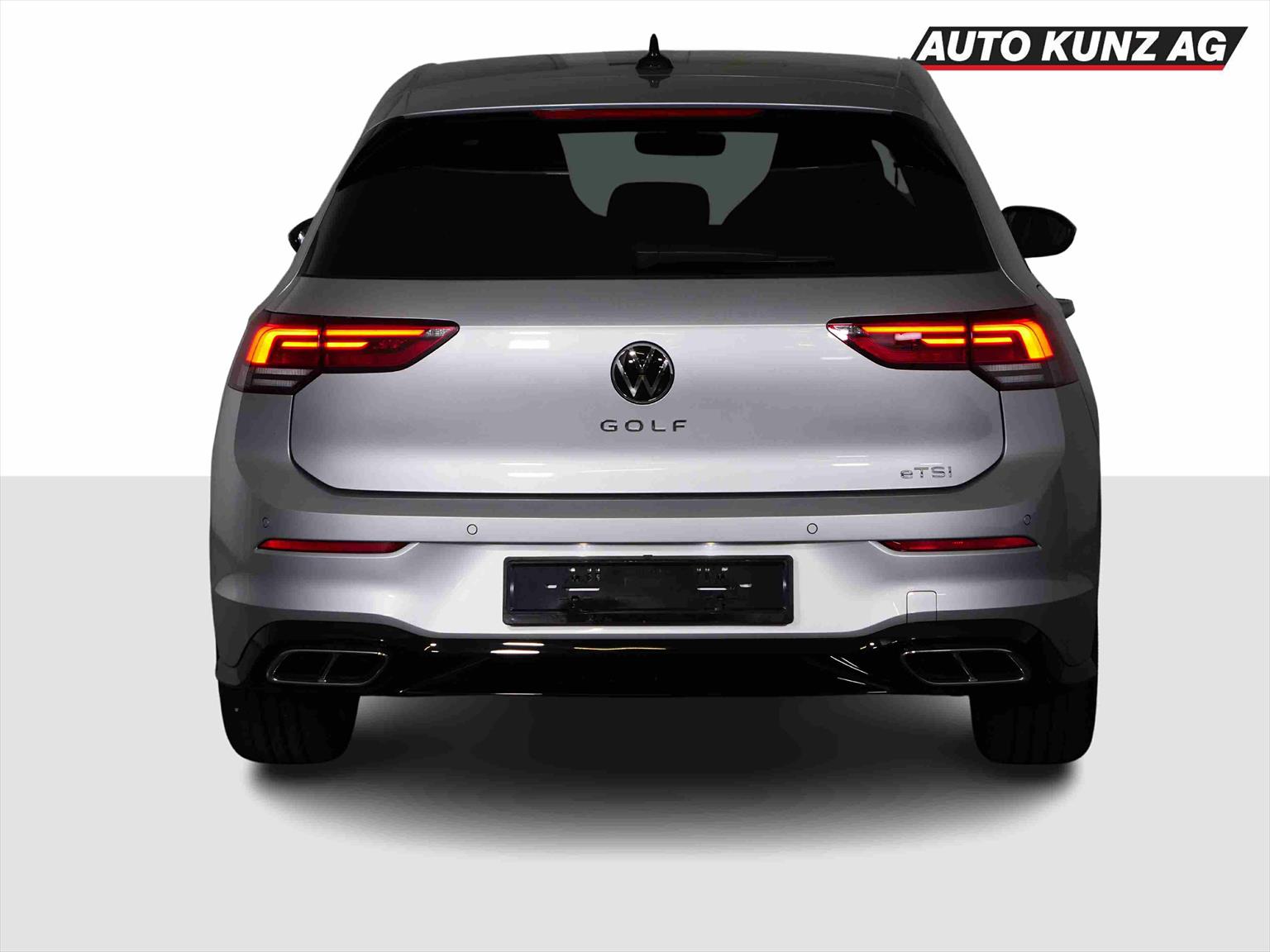 VW Golf 8 1.5 eTSI mHEV R-Line DSG-image-3