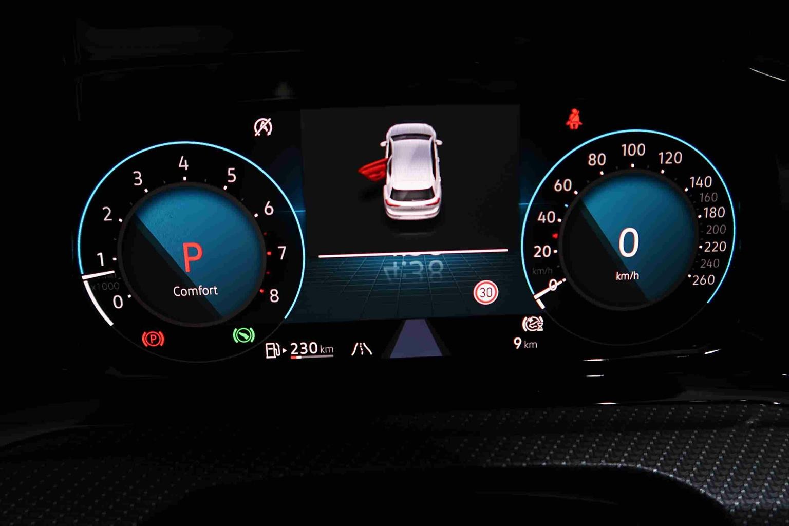 VW Golf 8 1.5 eTSI mHEV R-Line DSG-image-14