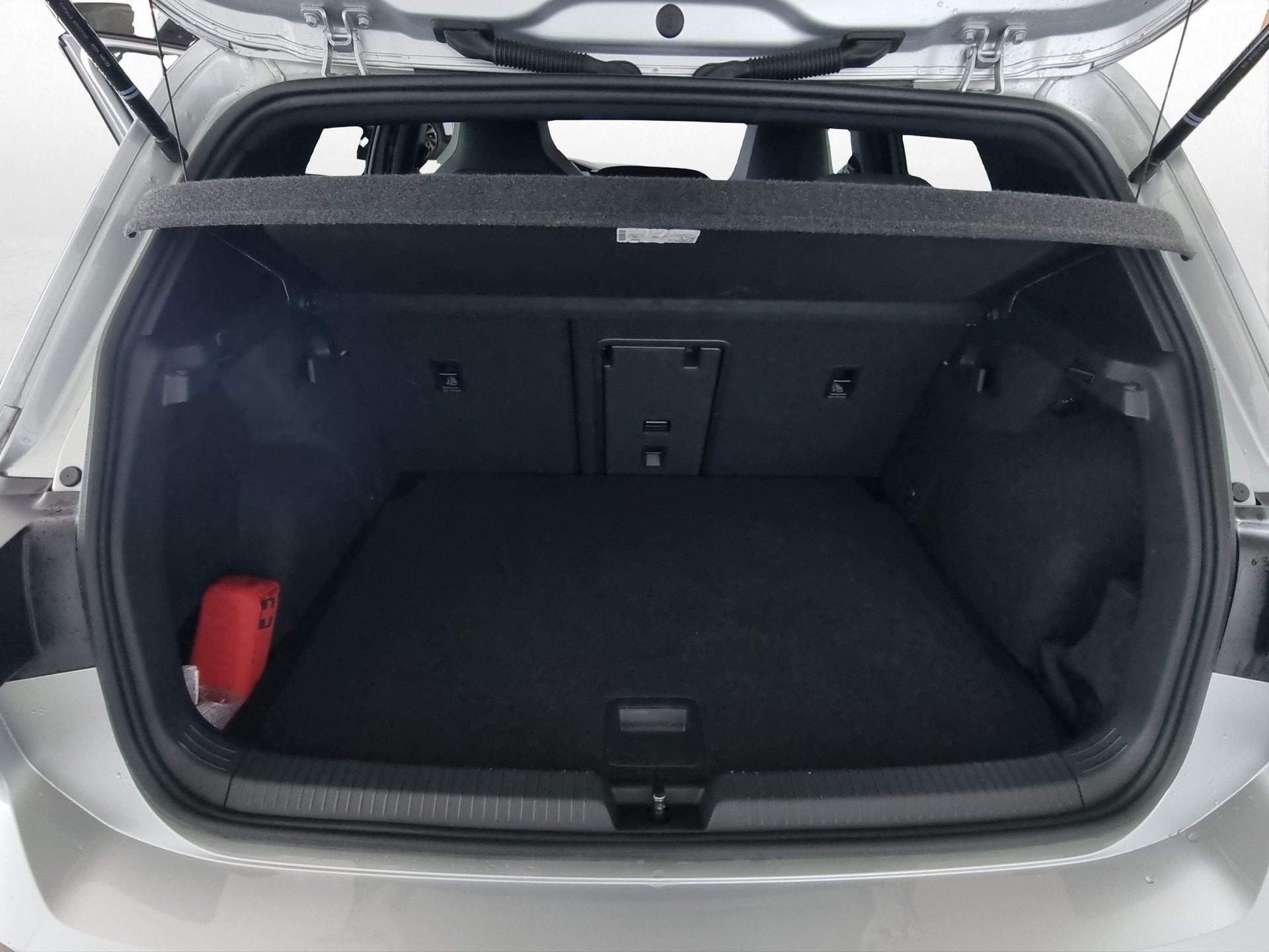 VW Golf 8 1.5 eTSI mHEV R-Line DSG-image-15