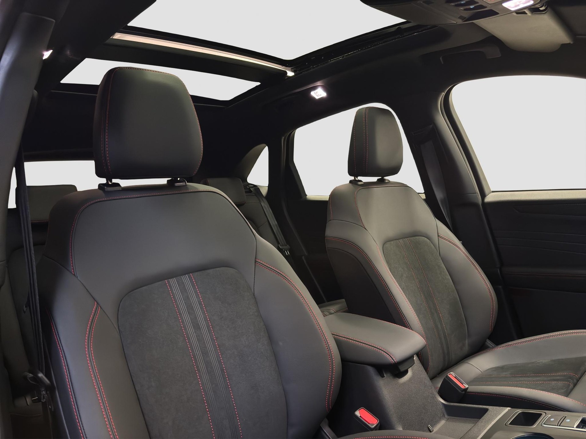FORD Kuga 2.5 Hybrid ST-Line X 4x4-image-12