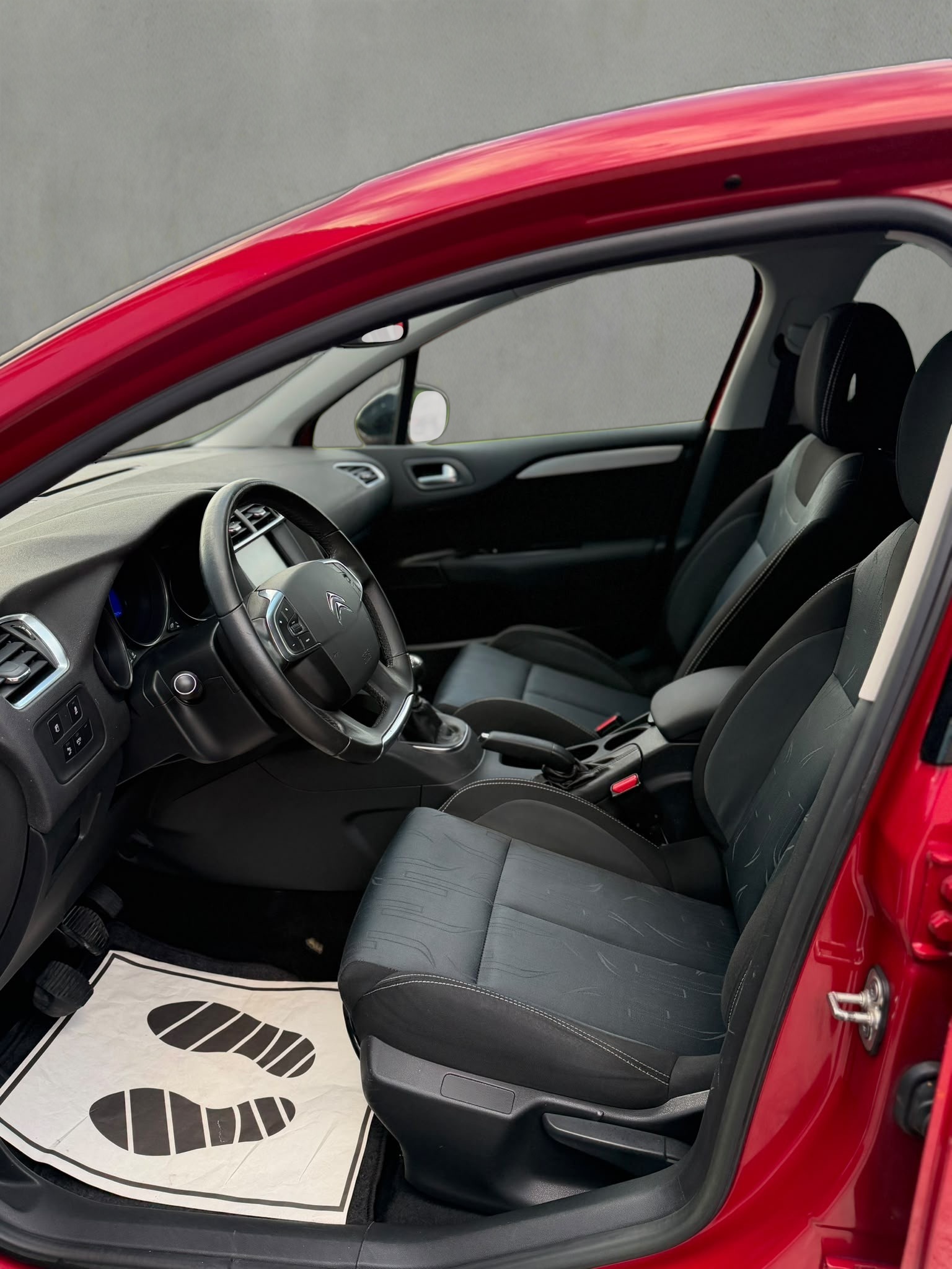 CITROEN C4 Berline 1.2 THP Black Top-image-8