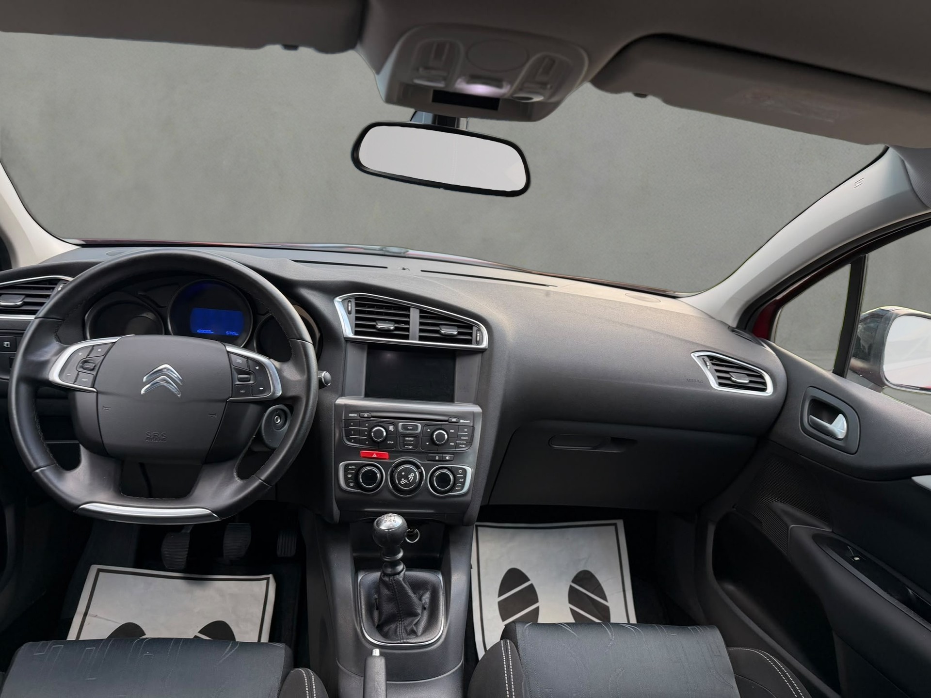 CITROEN C4 Berline 1.2 THP Black Top-image-12