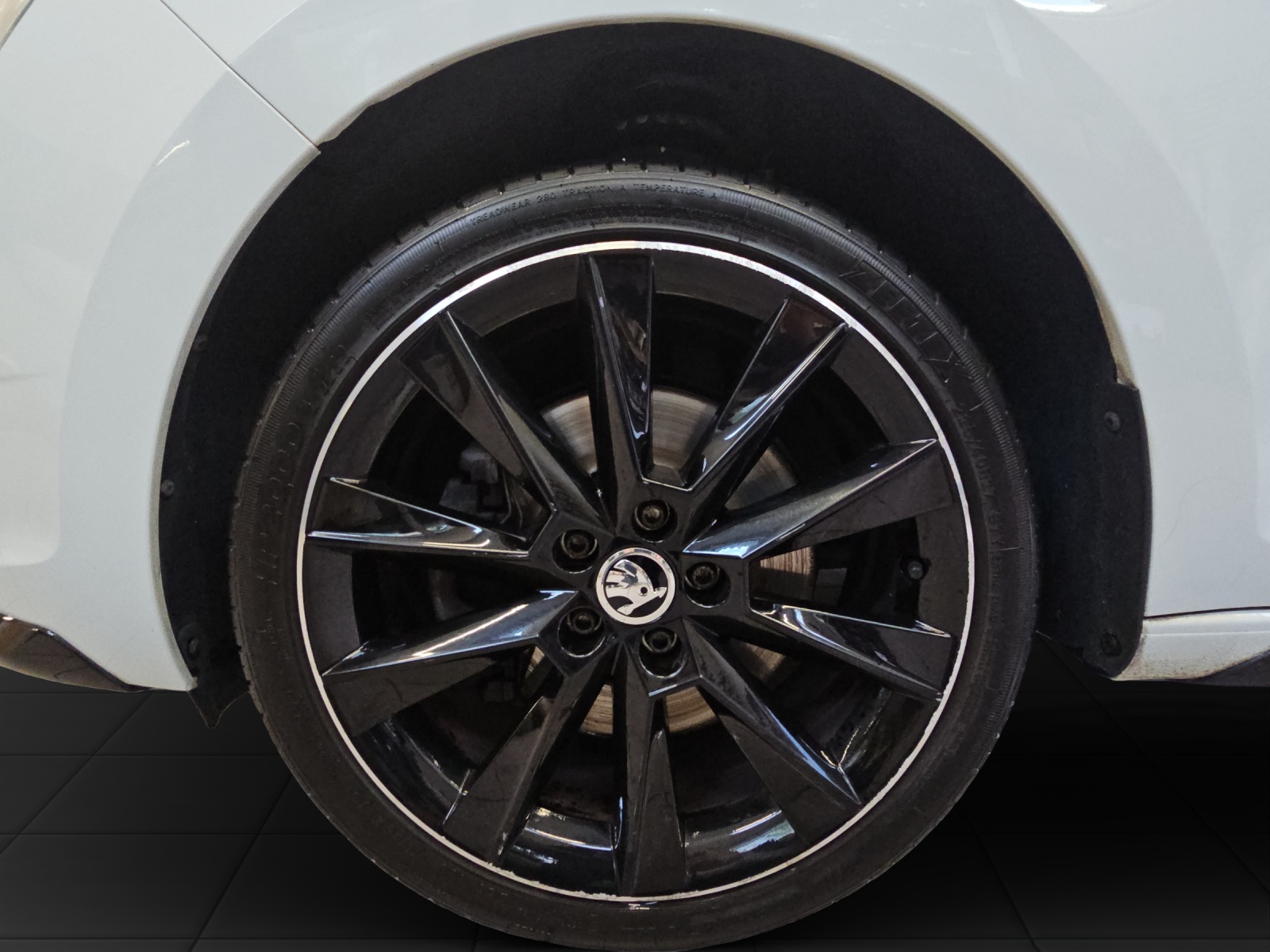 SKODA Rapid Spaceback 1.4 TSI Monte Carlo DSG-image-14