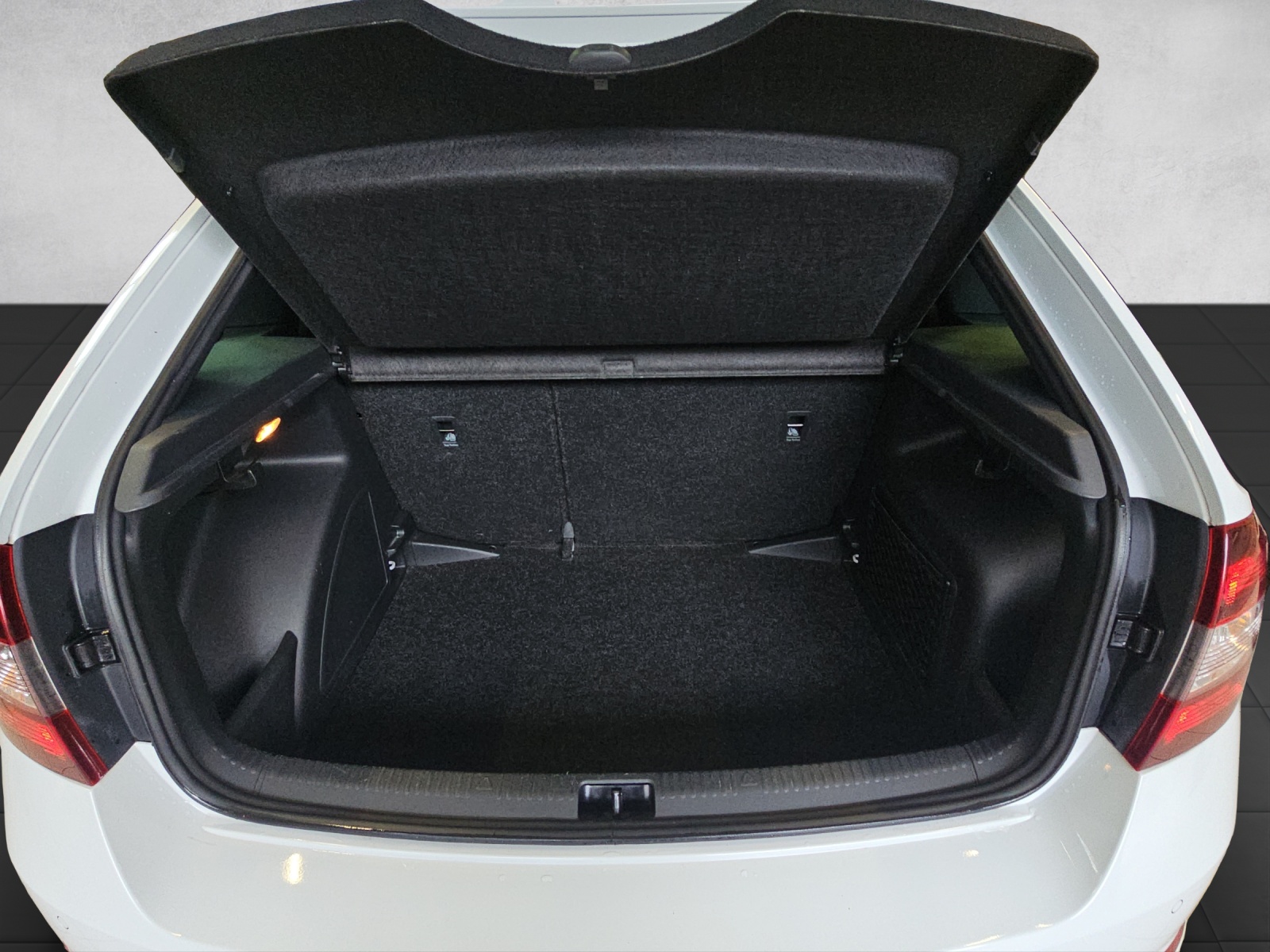 SKODA Rapid Spaceback 1.4 TSI Monte Carlo DSG-image-13