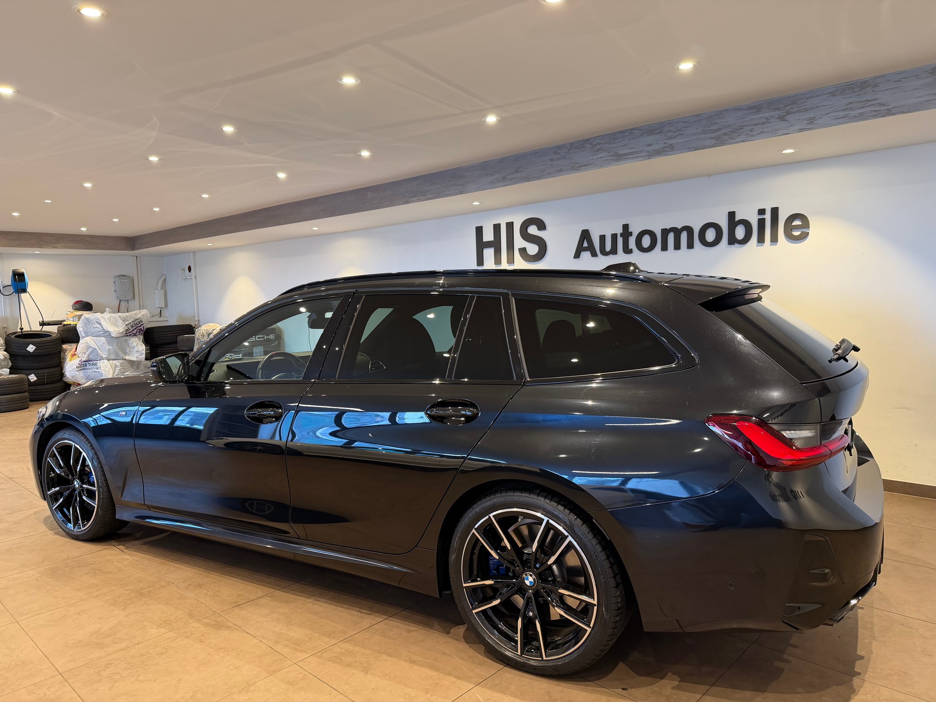 BMW M340i xDrive Touring-image-3