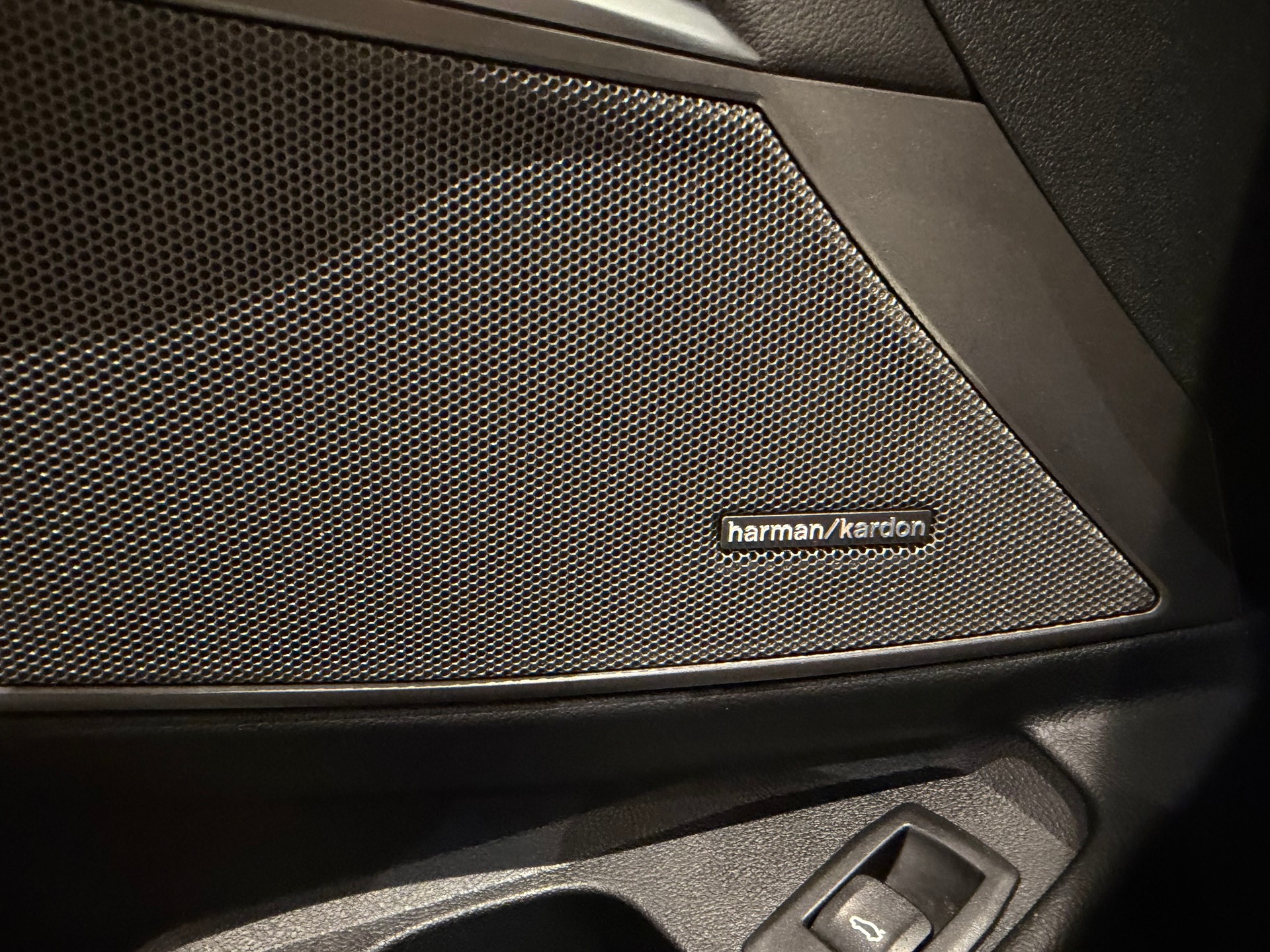 BMW M340i xDrive Touring-image-24