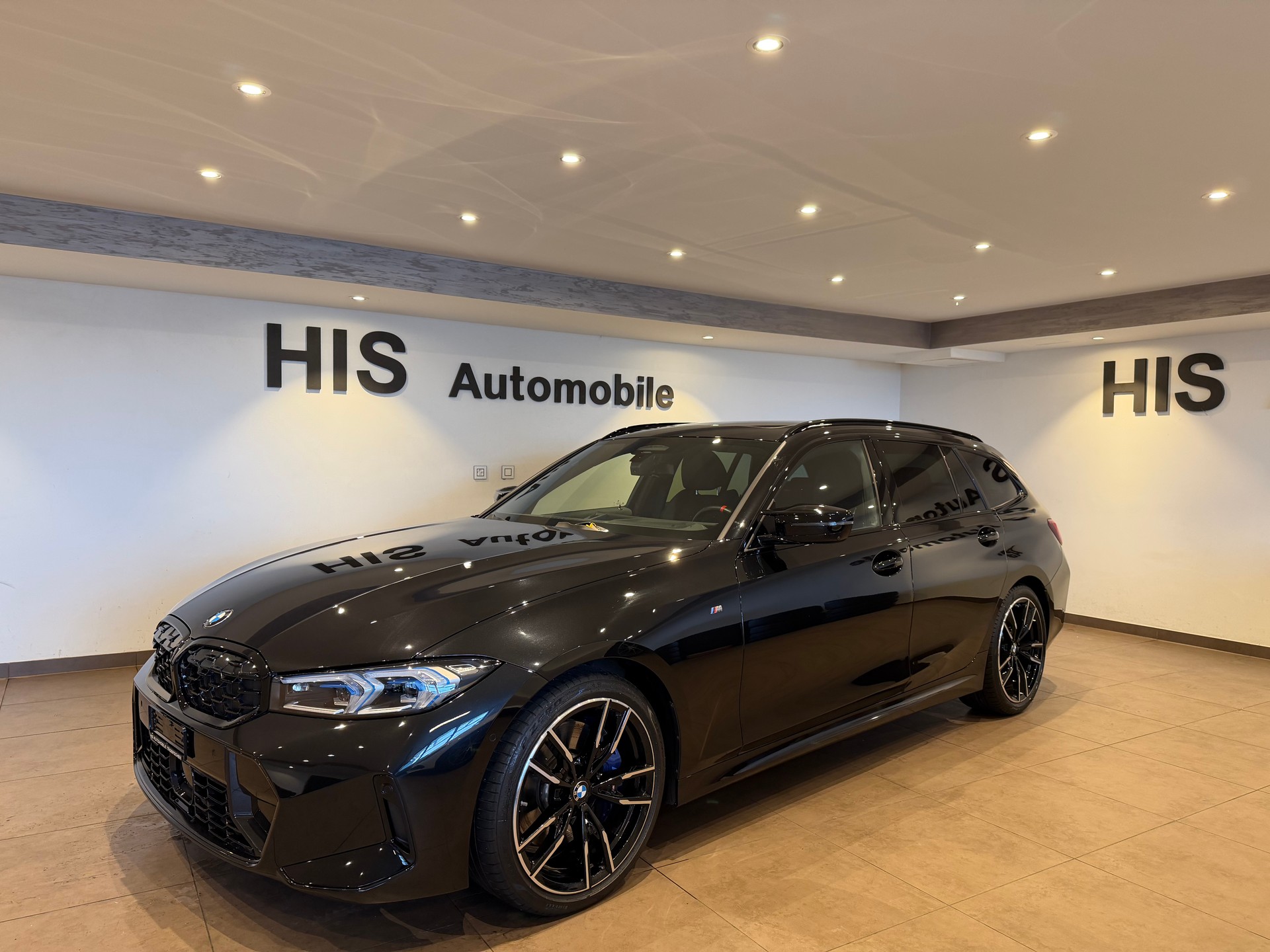 BMW M340i xDrive Touring-image-2
